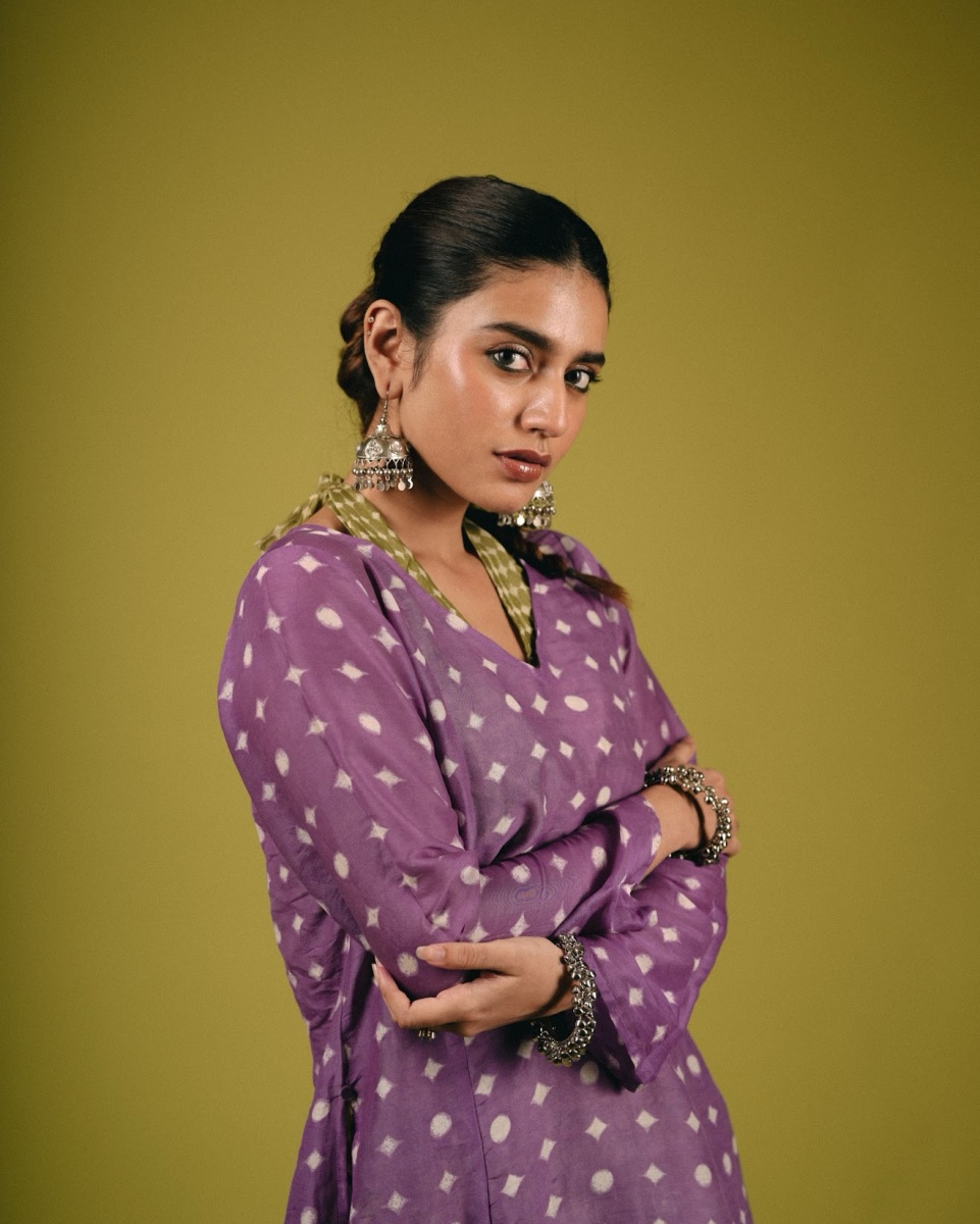priya-varrier-in-violet-long-length-top-with-palazzo-pants-outfit-photos-007