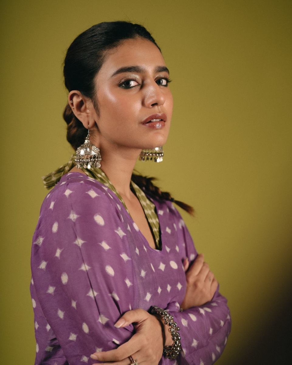 priya-varrier-in-violet-long-length-top-with-palazzo-pants-outfit-photos