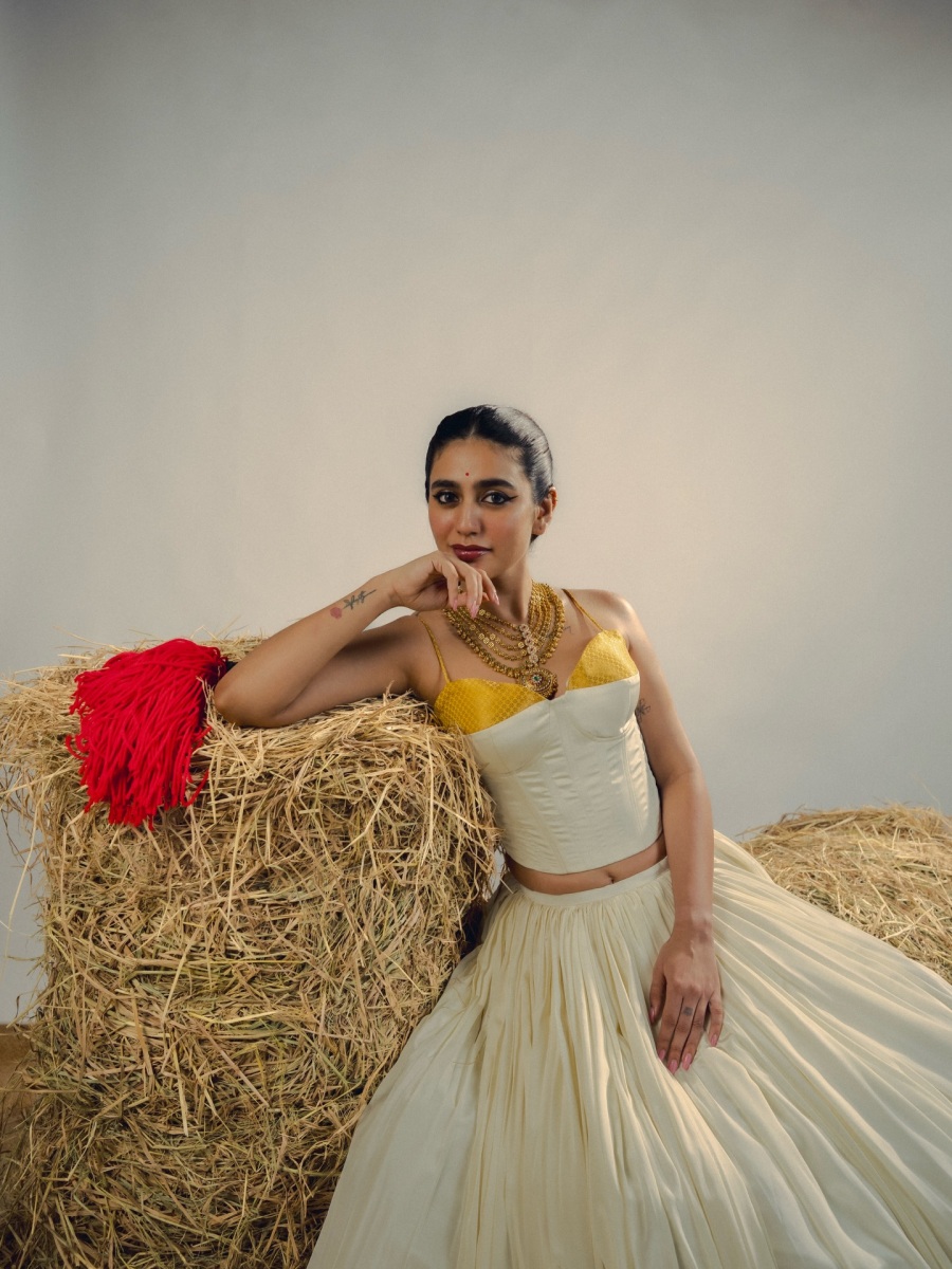 priya-varrier-latest-vishu-photoshoot-photos-010