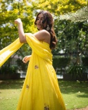 priya-prakash-varrier-in-yellow-latest-trend-churidar-style-photos-009