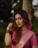 priya-warrier-in-wedding-function-outfit-and-look-ideas-photo-007