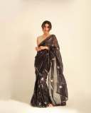 priya-warrier-in-wedding-function-outfit-and-look-ideas-photo-024
