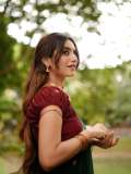 priya-warrier-in-wedding-function-outfit-and-look-ideas-photo-033