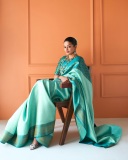 priyamani-latest-photos-with-new-trend-015