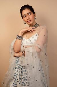 1_rashi-khanna-latest-pics-005