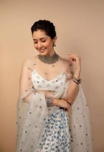 1_rashi-khanna-latest-pics-006