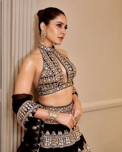 raashi-khanna-in-black-heavy-work-lehenga-dress-photos-001