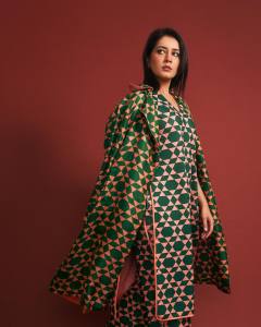 raashi-khanna-in-bralette-and-reil-pants-006