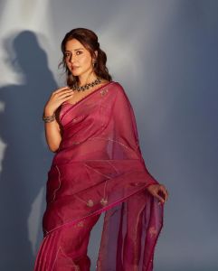raashi-khanna-in-pink-cotton-saree-photos-003