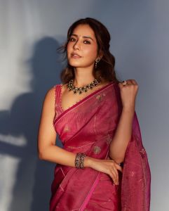 raashi-khanna-in-pink-cotton-saree-photos