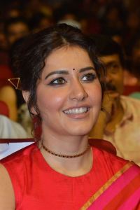 Pakka Commercial Movie Heroine Raashi Khanna Red Saree Pics