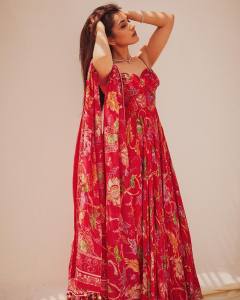 raashi-khanna-in-red-embroidered-anarkali-set-photos-003