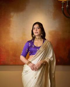 raashi-khanna-in-silver-tissue-saree-with-contrast-violet-blouse-photos-003