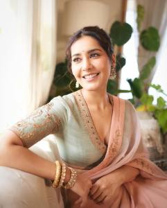 raashi-khanna-latest-photos-after-weight-loss-001