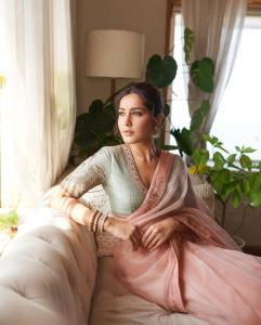 raashi-khanna-latest-photos-after-weight-loss-005