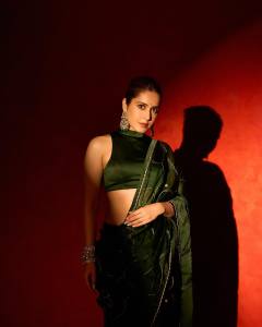 raashi-khanna-latest-photos-after-weight-loss-019