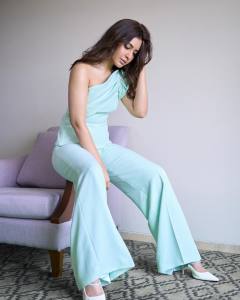 raashi-khanna-latest-photos-after-weight-loss-030