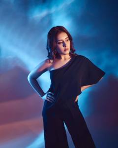 raashi-khanna-latest-pics-004