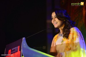 raashi-khanna-latest-stills-001-00337