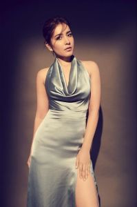 raashi-khanna-new-photos-2022-003