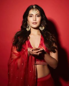 raashi-khanna-new-photoshoot-in-red-dress-001