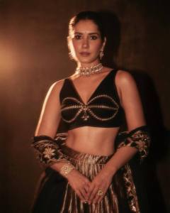 raashi-khanna-new-pictures-and-photos-003