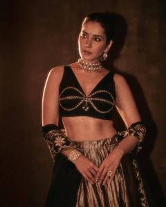 raashi-khanna-new-pictures-and-photos-004