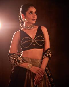 raashi-khanna-new-pictures-and-photos-005