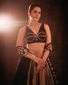 raashi-khanna-new-pictures-and-photos-006