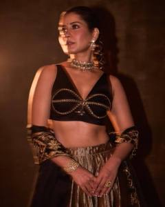 raashi-khanna-new-pictures-and-photos-008