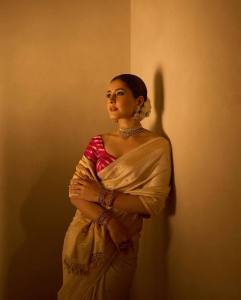 raashi-khanna-new-pictures-and-photos-015