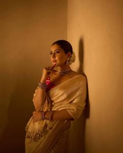 raashi-khanna-new-pictures-and-photos-016