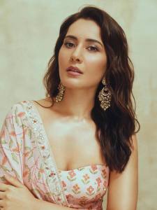 raashi-khanna-new-pictures-and-photos-032