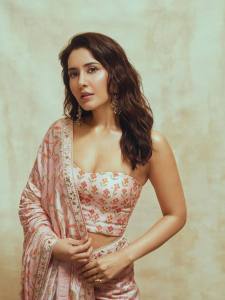 raashi-khanna-new-pictures-and-photos-033