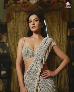 raashii-khanna-stylish-out-fit-ideas-for-party-look-photos-016