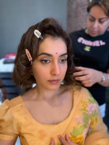 rashi-khanna-cute-poses-photos-002