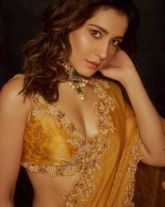 rashi-khanna-in-golden-colour-high-neck-lehenga-photos-002