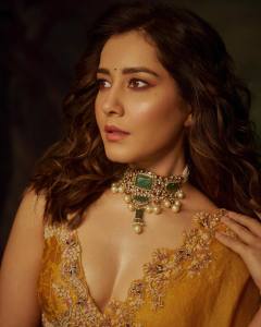 rashi-khanna-in-golden-colour-high-neck-lehenga-photos-011