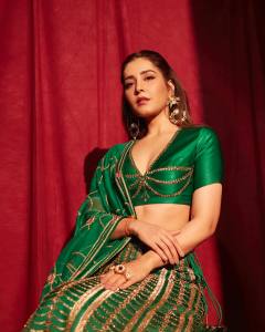 rashi-khanna-latest-outfit-fashion-photos-010