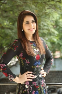 rashi-khanna-stills-987-00315