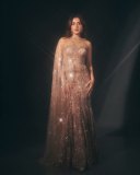 raashi-khanna-in-trending-outfit-ideas-photos-001