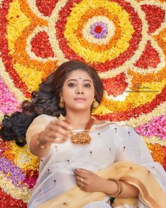 rachana narayanankutty new onam saree photos -003
