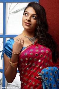 2808actress_radhika_new_photos_45