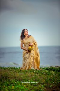 Radhika-latest-photos-in-kerala-saree-009