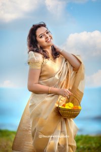 Radhika-latest-photos-in-kerala-saree-010