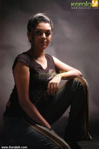 malayalam_actress_radhika_images-00574