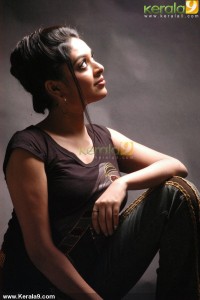malayalam_actress_radhika_images-0067