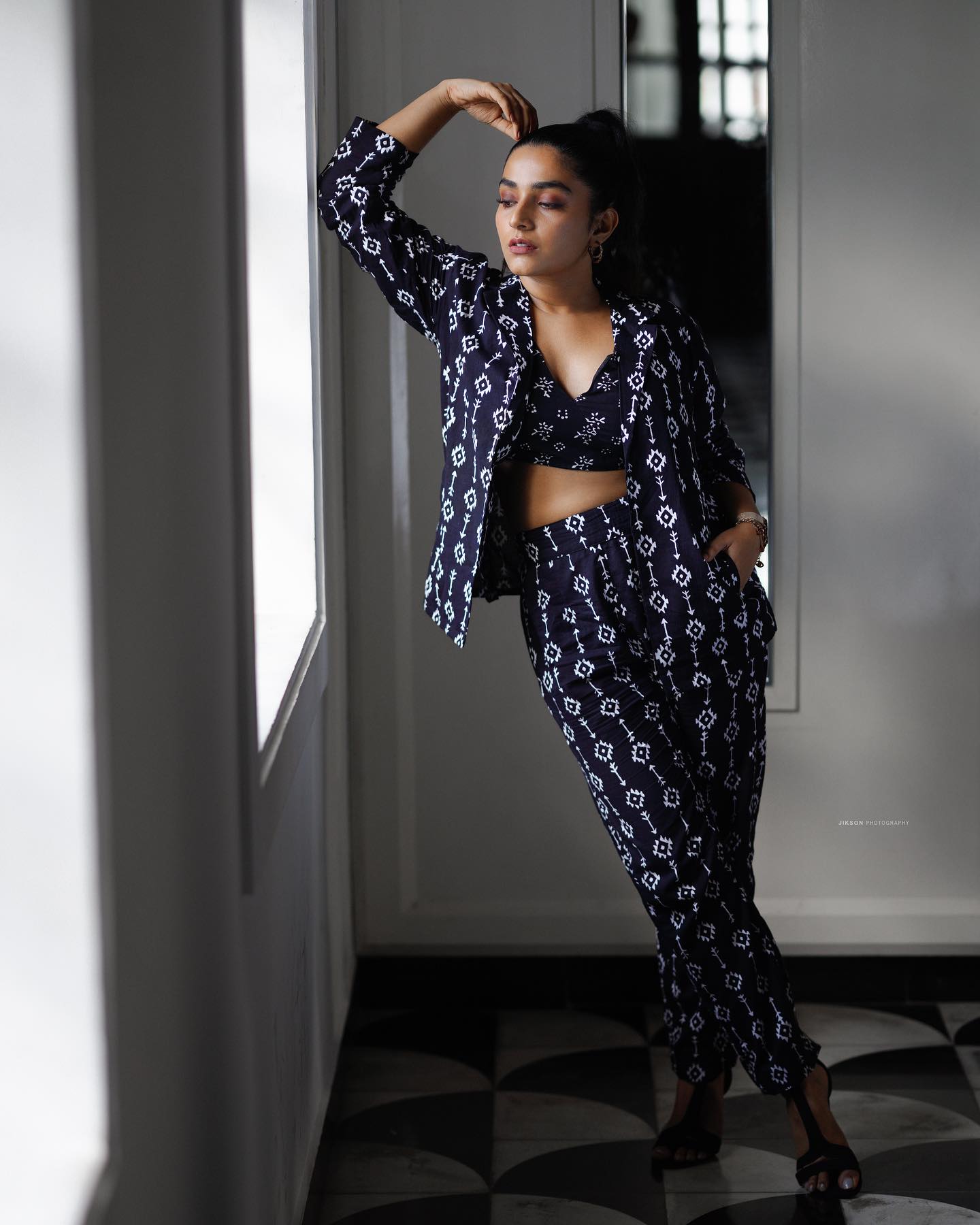 actress-rajisha-vijayan-new-photos-in-Geometric-Print-Cotton-Pant-Suit-Set-by-truebrowns-002