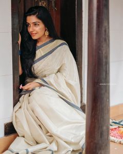 Rajisha Vijayan new photoshoot pics-008