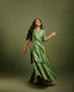 rajisha-vijayan-in-banarasi-silk-set-with-tissue-dupatta-in-Dark-Green